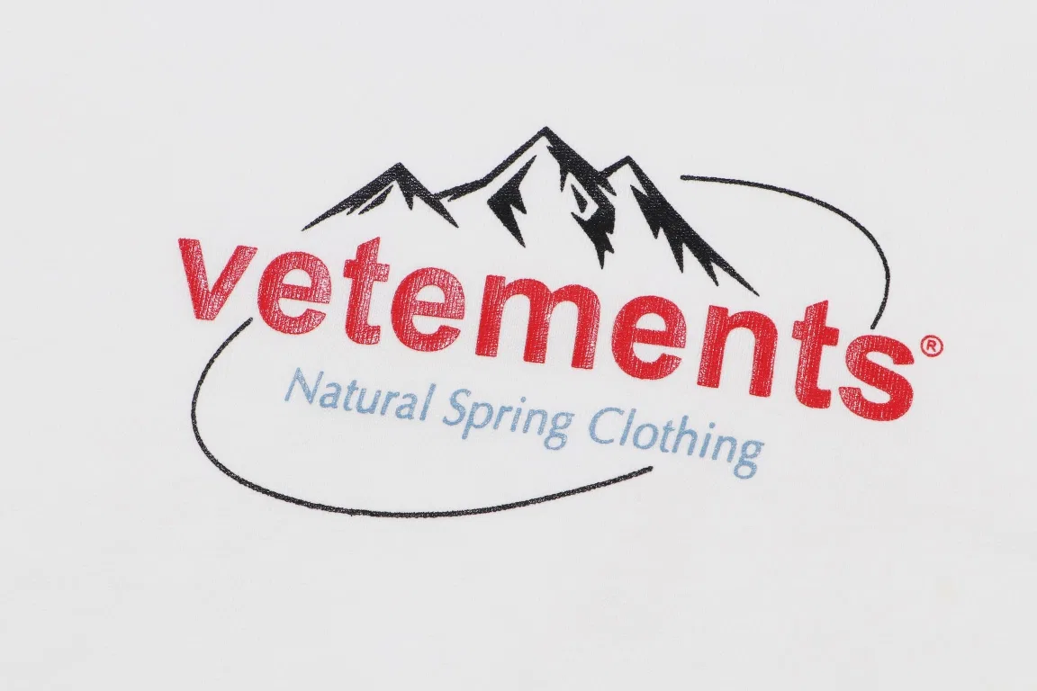 VETEMENTS 27FW GYYOCNS 038 반팔티셔츠 11