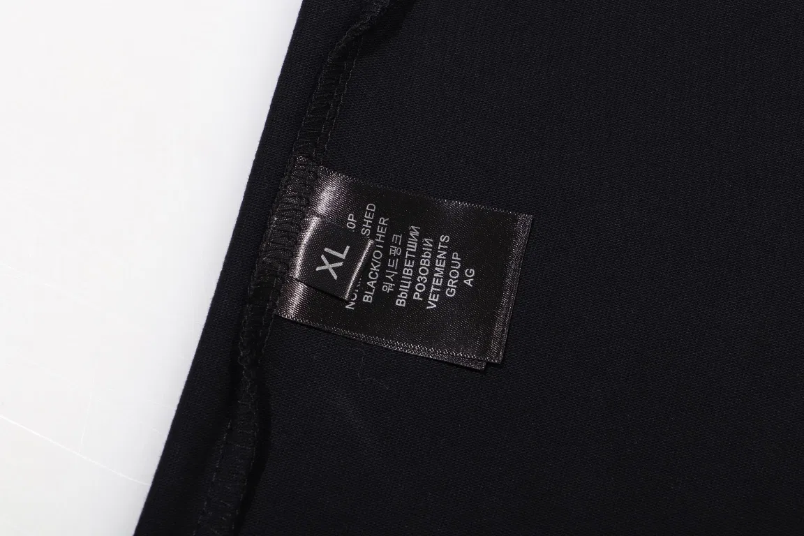 VETEMENTS 27FW GYYOCNS 041 반팔티셔츠 7