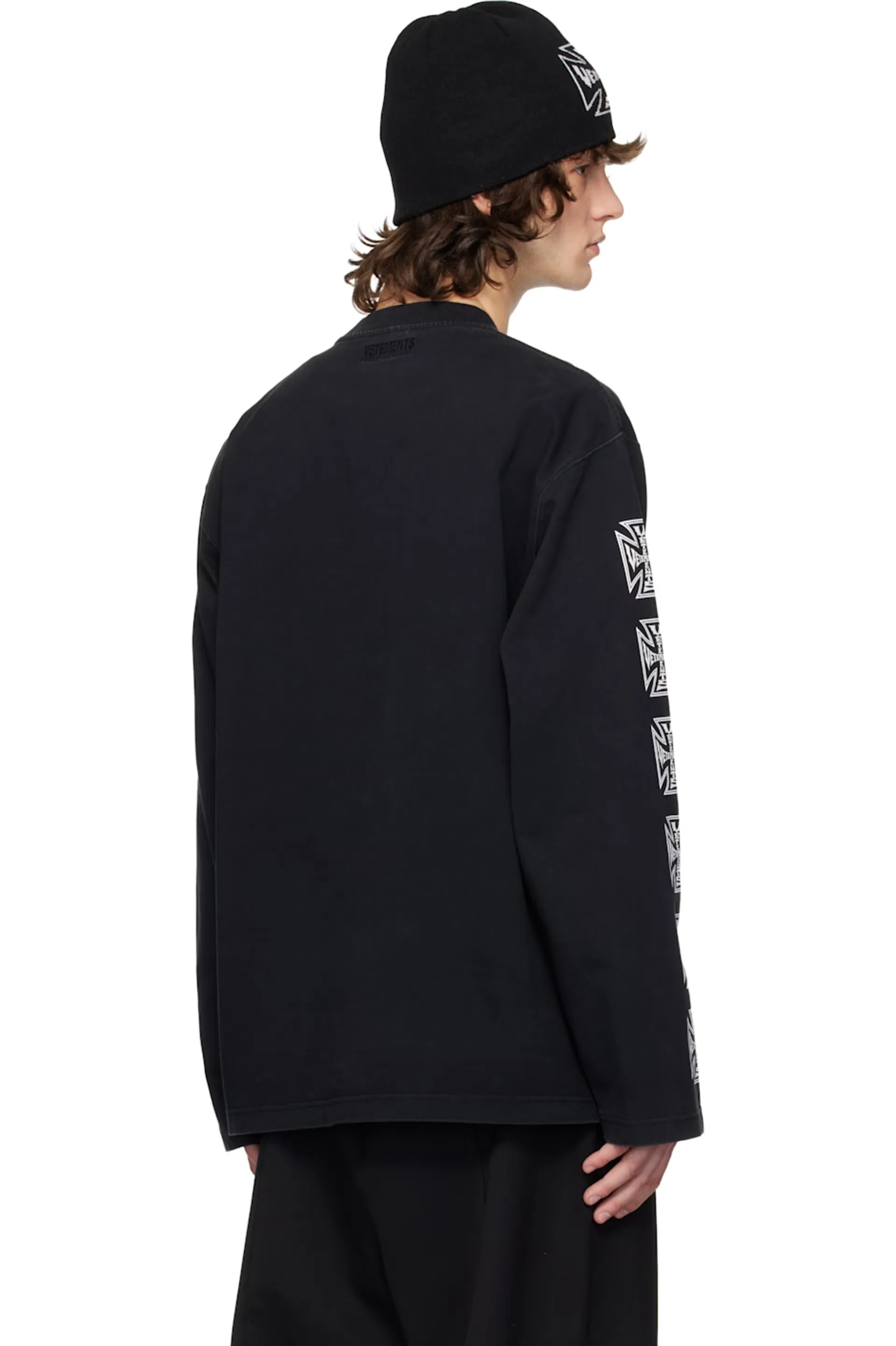 VETEMENTS 27FW GYYOCNS 042 롱슬리브 8