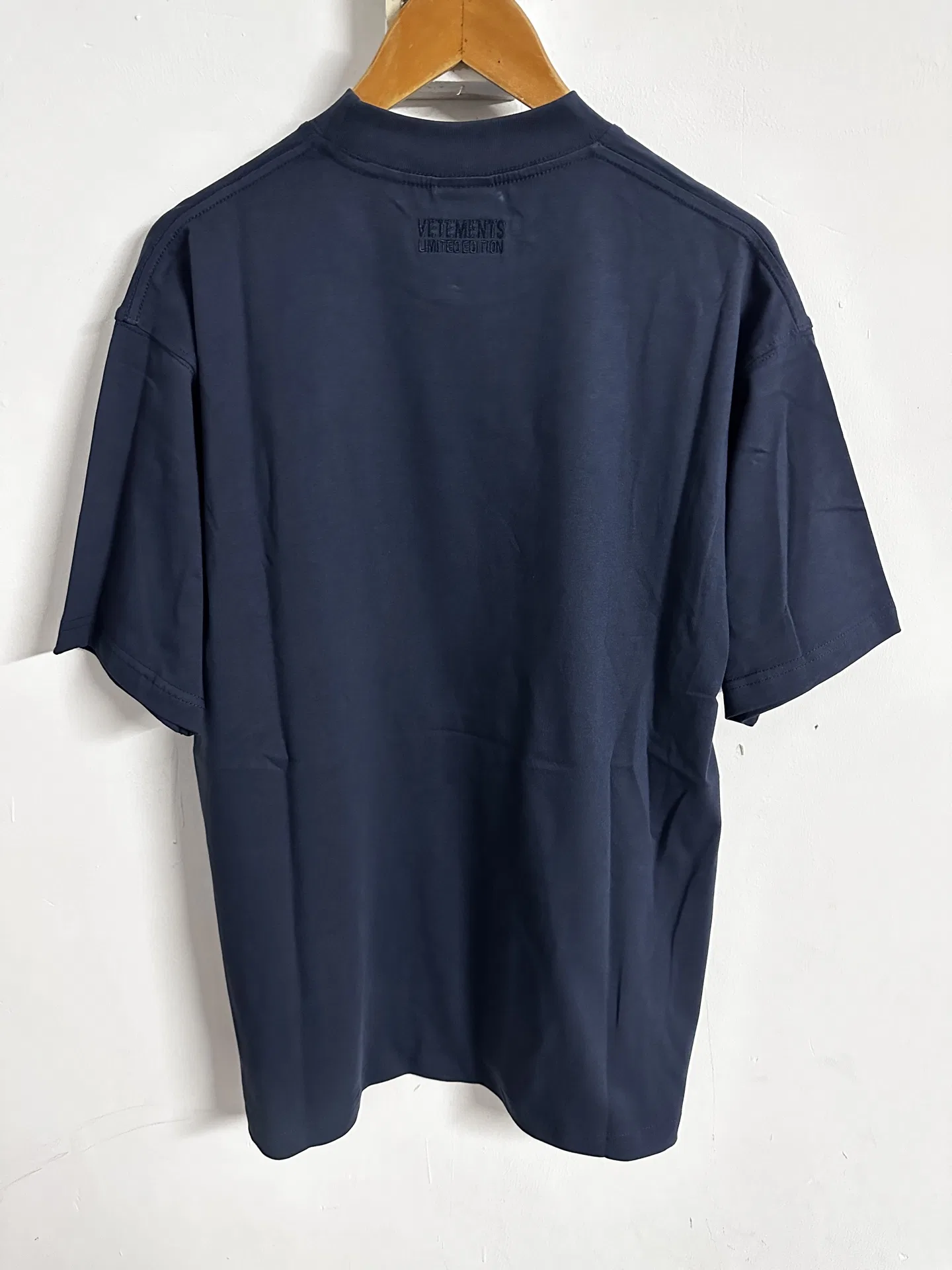 VETEMENTS 27FW JJQBAIY 003 반팔티셔츠 12