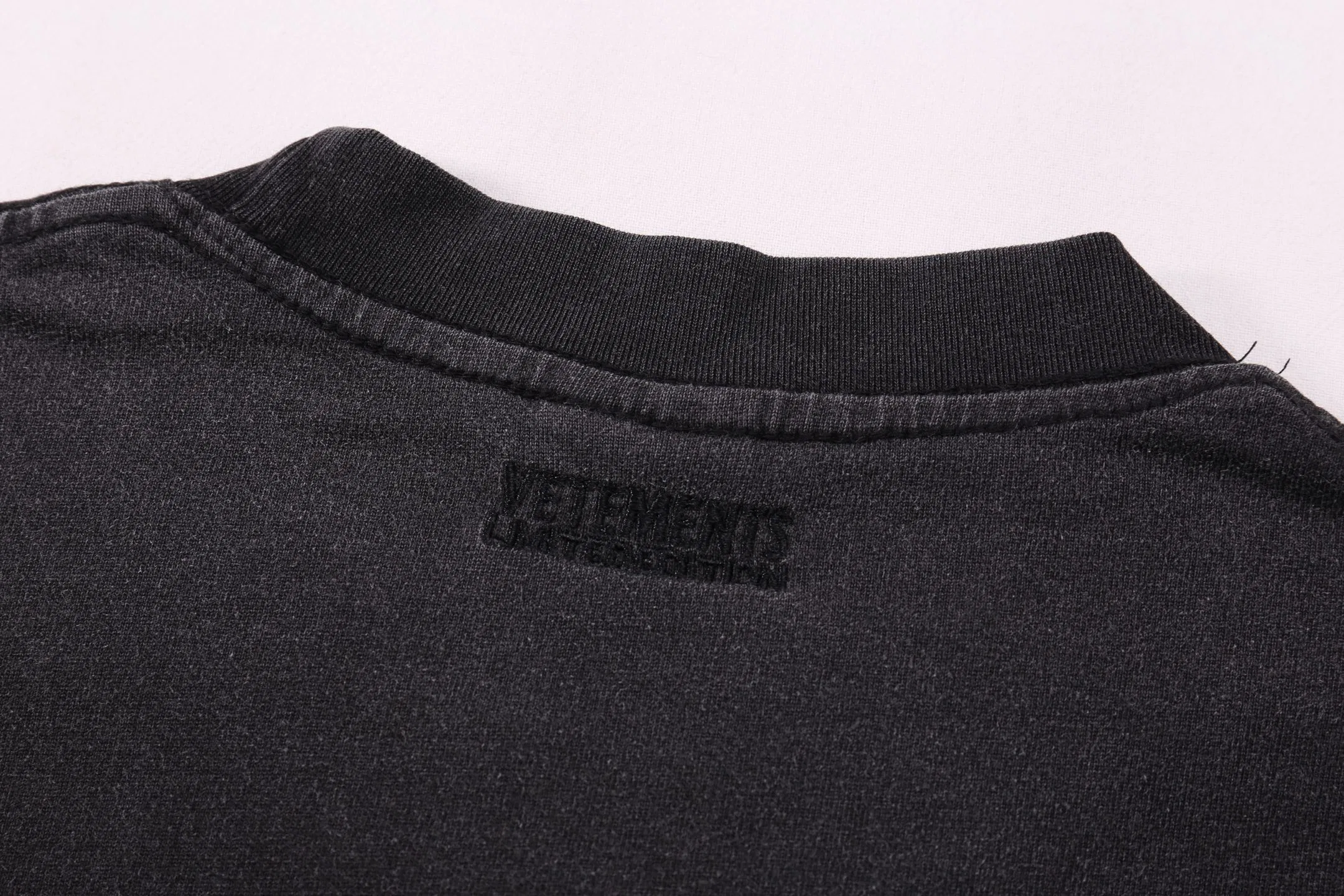 VETEMENTS 27FW ZDJWGZS 031 반팔티셔츠 8