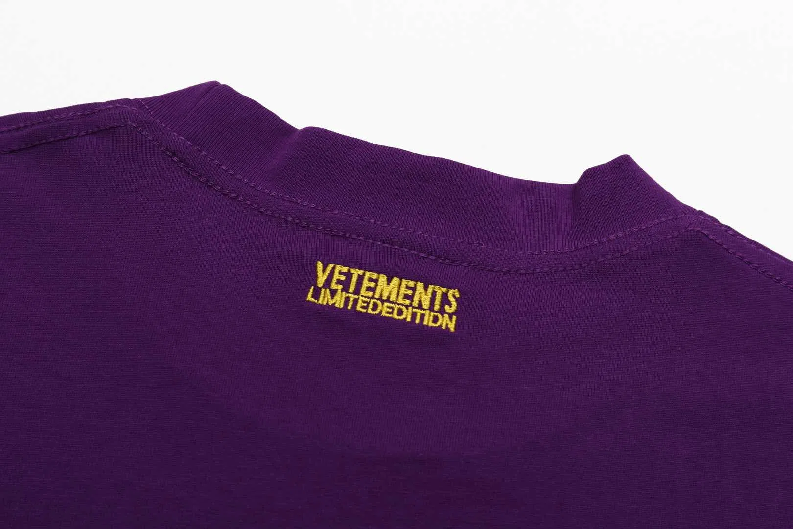 VETEMENTS 27FW ZDJWGZS 074 반팔티셔츠 7