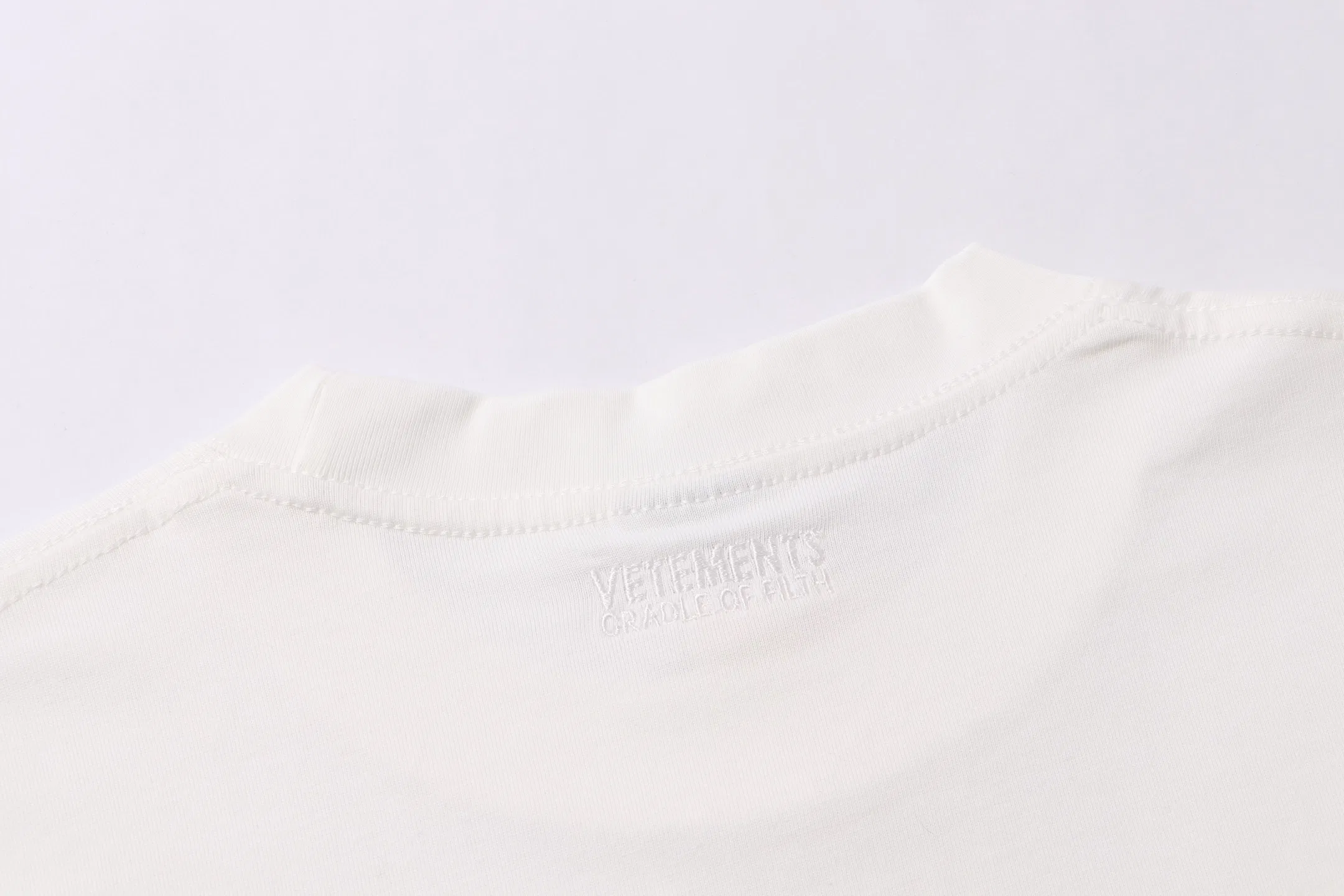 VETEMENTS 27FW ZDJWGZS 086 반팔티셔츠 8