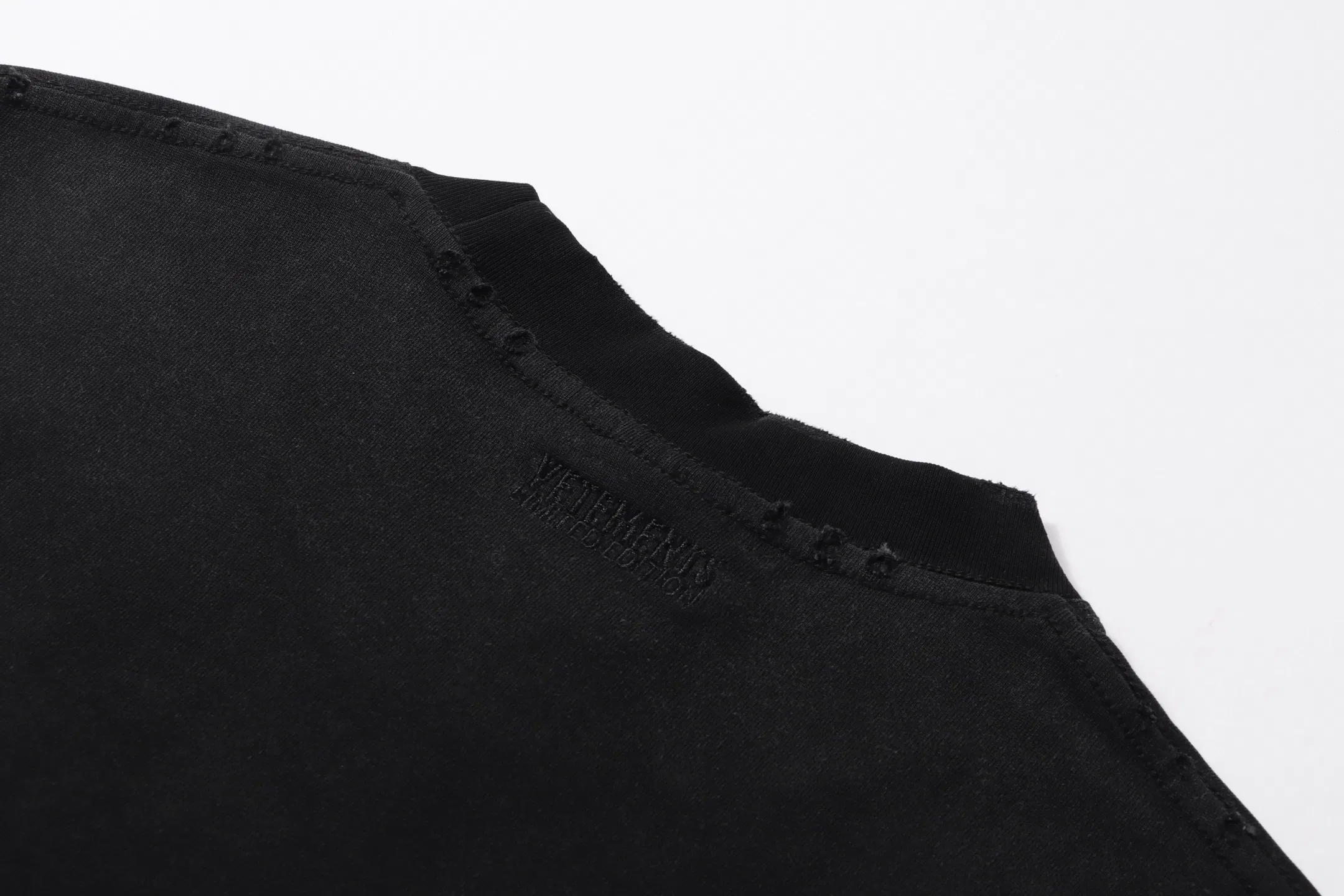 VETEMENTS 27FW ZDJWGZS 096 반팔티셔츠 7