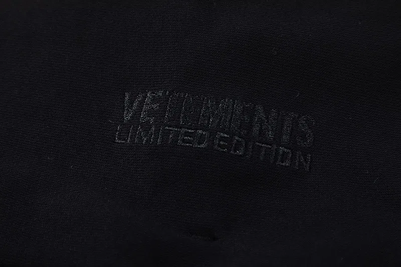 VETEMENTS 27FW ZDJWGZS 139 집업후드 8