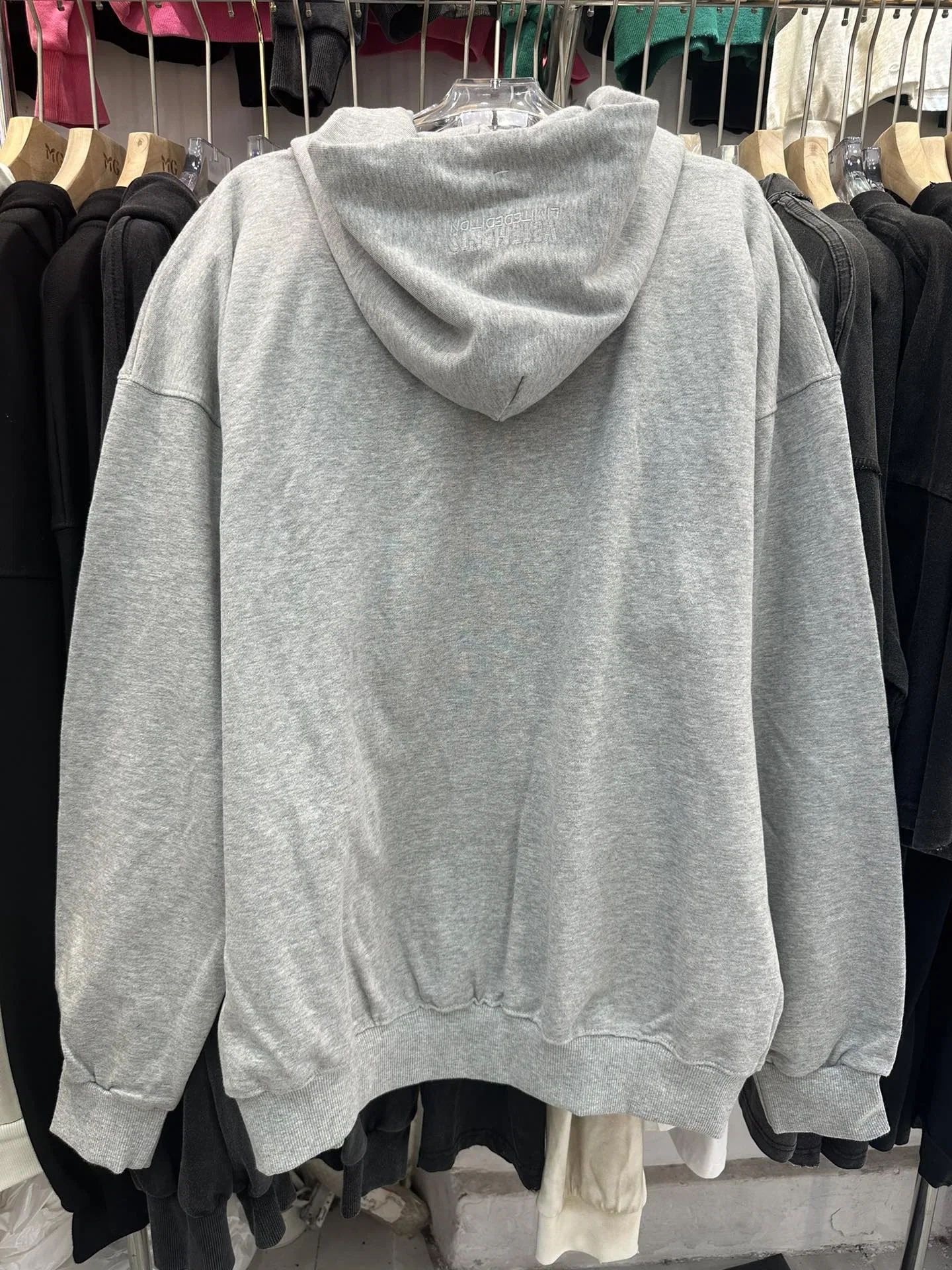 VETEMENTS 27FW ZDJWGZS 140 집업후드 7