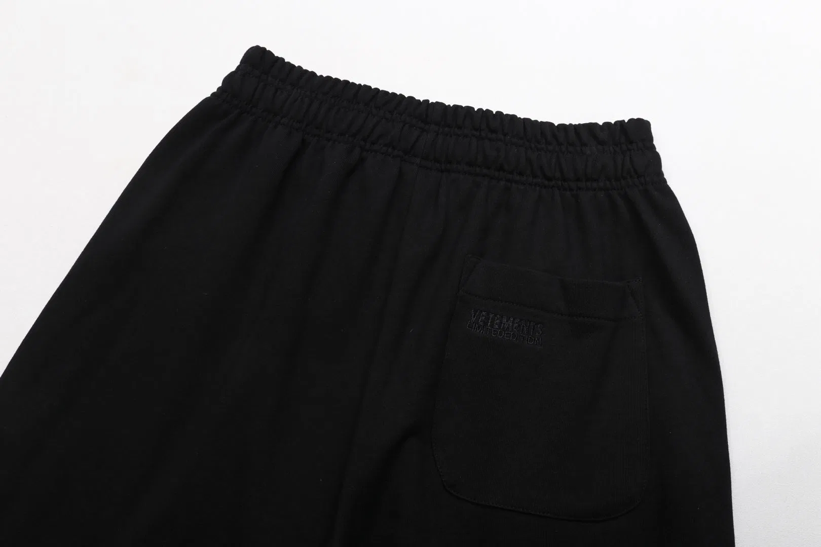 VETEMENTS 27FW ZDJWGZS 167 스웻팬츠 8