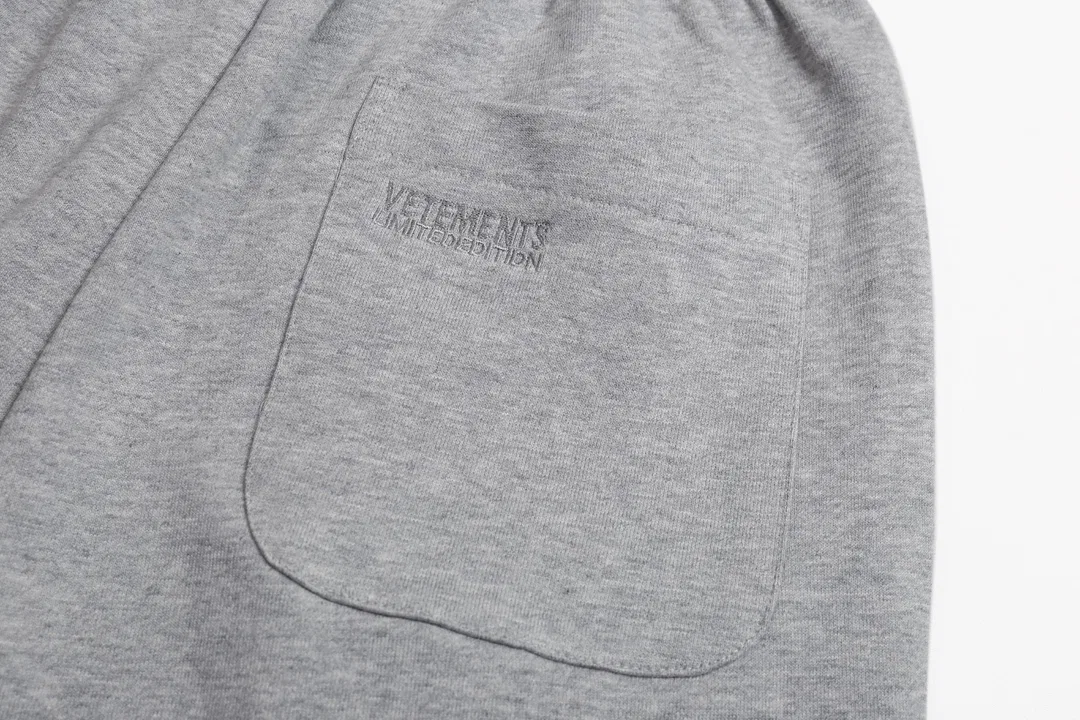 VETEMENTS 27FW ZDJWGZS 168 스웻팬츠 8