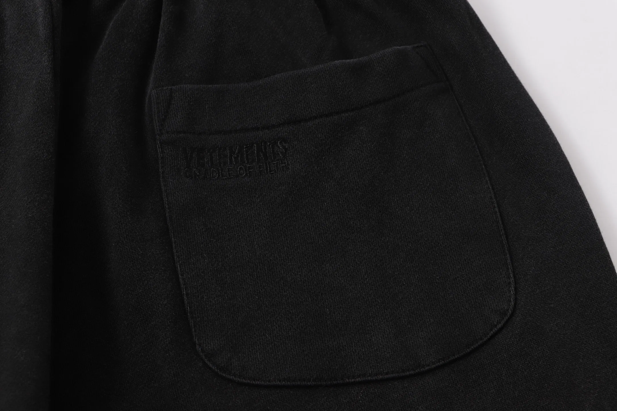 VETEMENTS 27FW ZDJWGZS 176 스웻팬츠 15