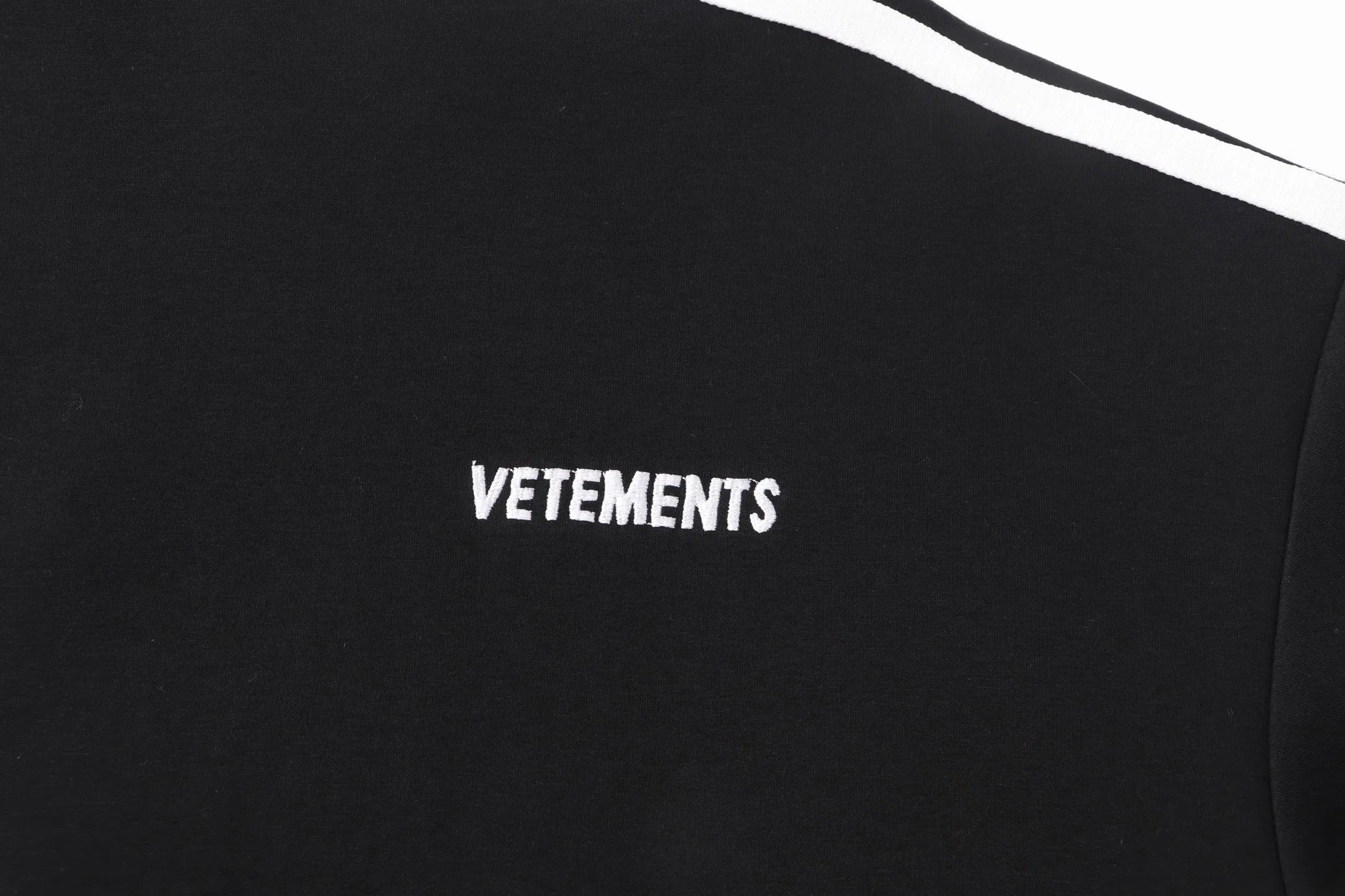 VETEMENTS 27FW ZDJWGZS 187 자켓 7