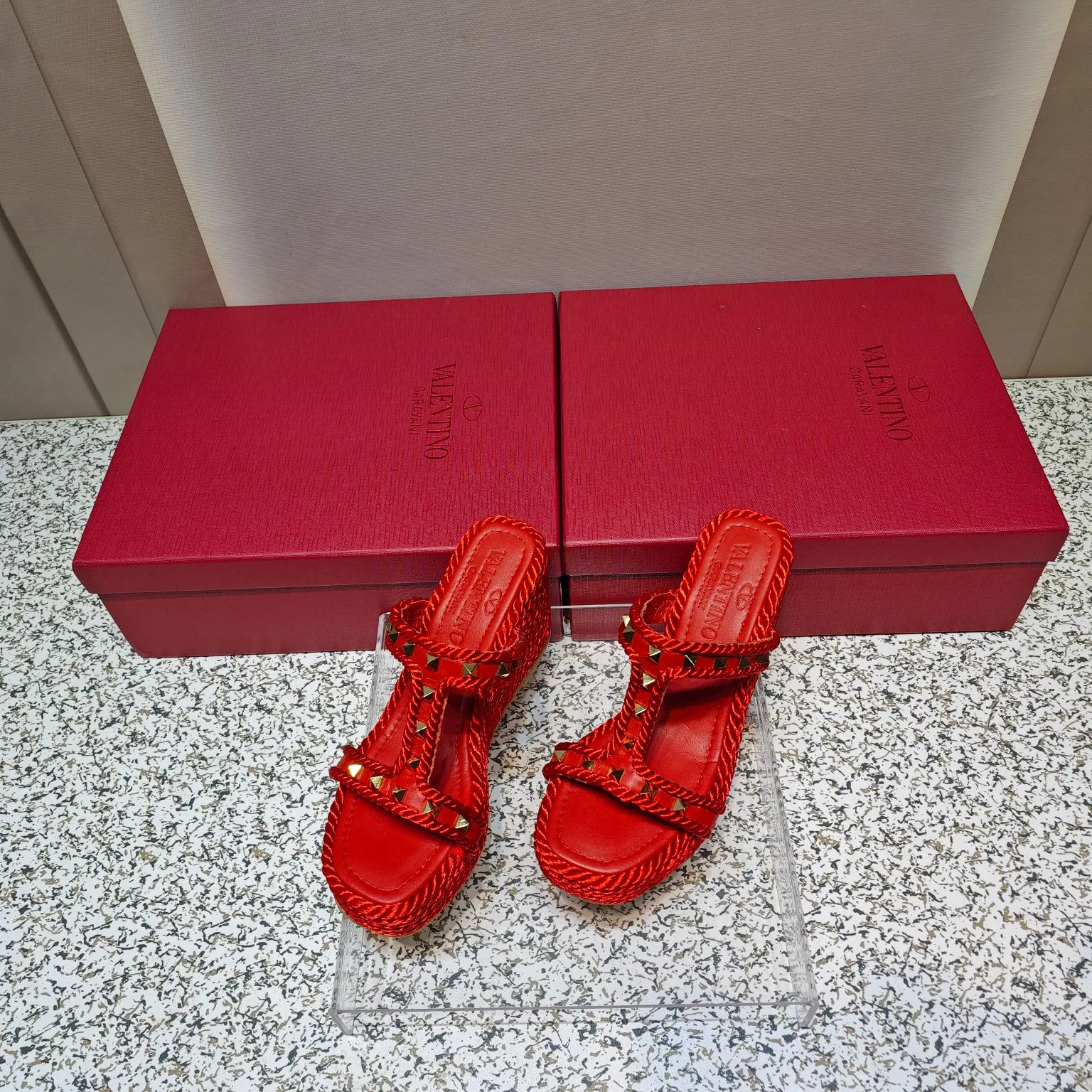 VL 27FW GXUYQIA 003 샌들 13
