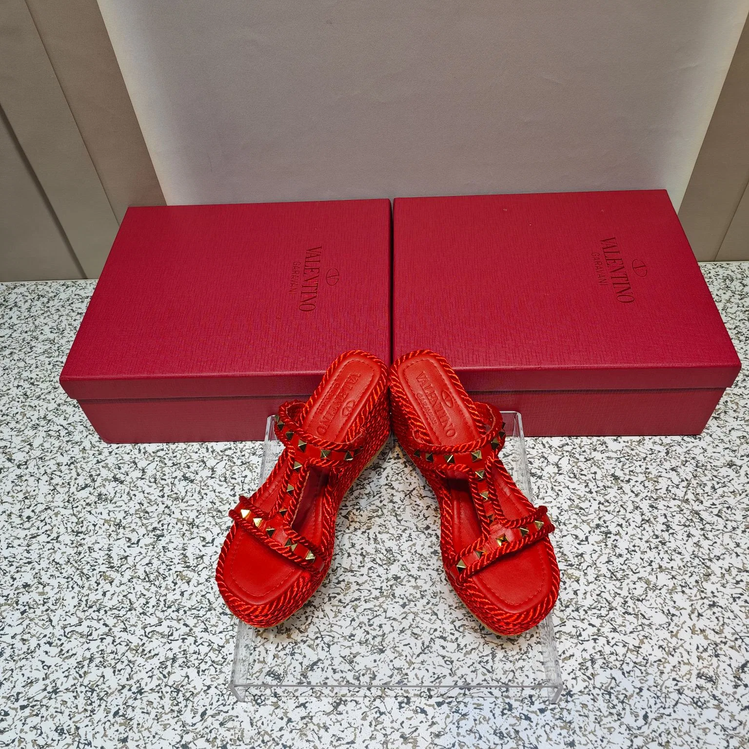 VL 27FW GXUYQIA 003 샌들 14