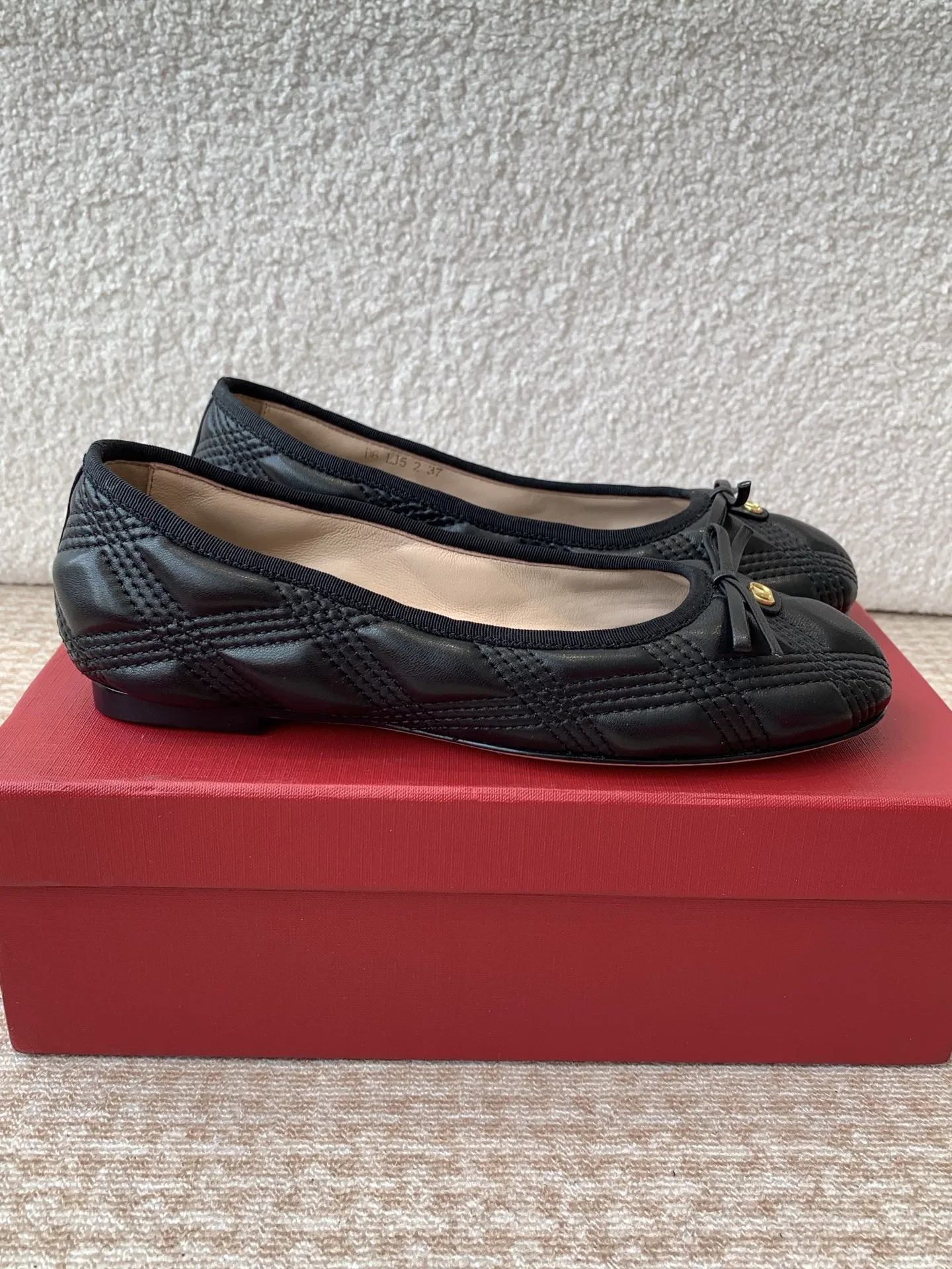 VL 27FW GXUYQIA 008 플랫슈즈 20