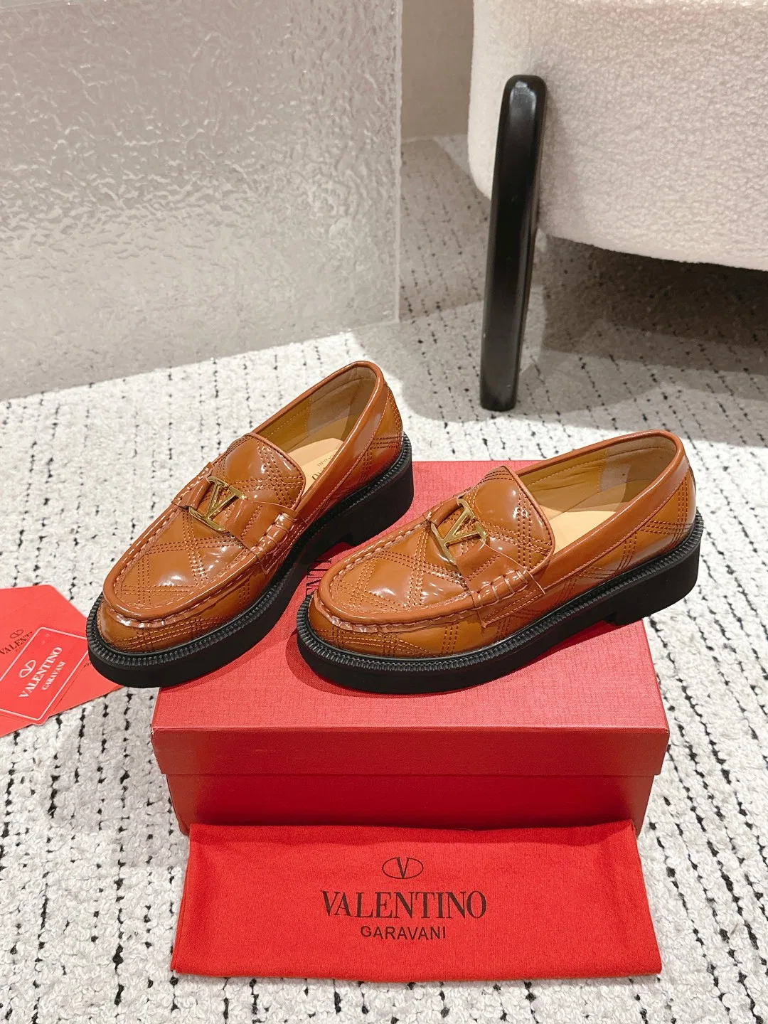 VL 27FW GXUYQIA 022 로퍼 25