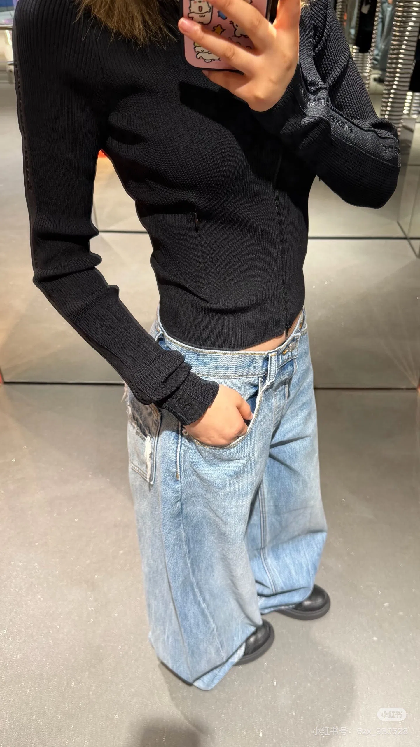 WANG 27FW GBQBWQF 001 데님팬츠 12